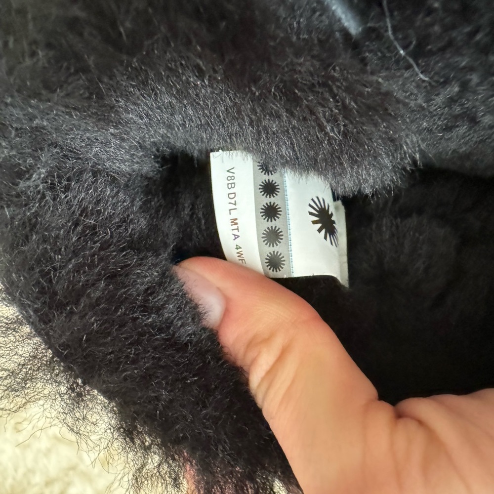 Mini Uggs - Picture 4 of 6